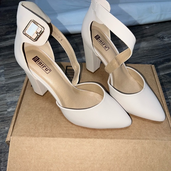 Nude pointed toe block heels - Picture 1 of 1